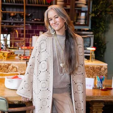 Cover Image for Virtual Stitching Circle: The Duster!