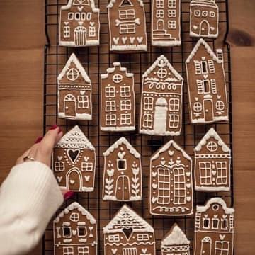 Cover Image for Gingerbread Cookie Decorating Night @ Slice & Pint