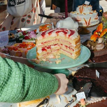 Cover Image for cake picnic