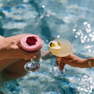 Cover Image for SUNDAY FUNDAY - Pool Party Uluwatu