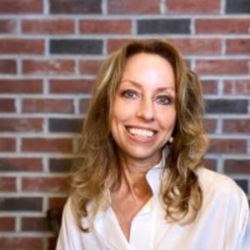 Cover Image for EFT for Couples Healing from Trauma - with Leanne Campbell