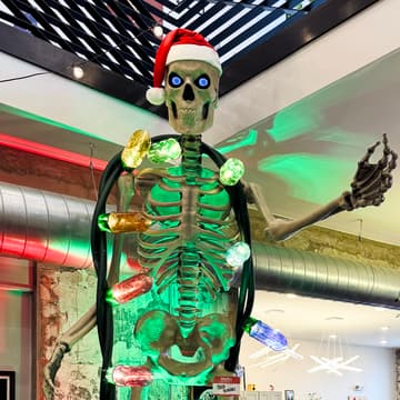 Cover Image for Deck the Hall: Clubhouse Decorating Party