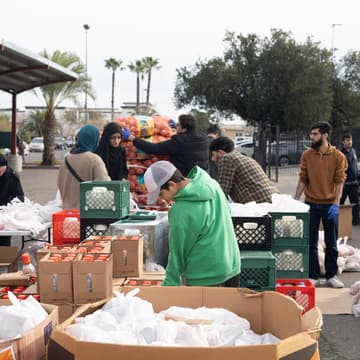 Cover Image for Volunteer for Elk Grove Distribution