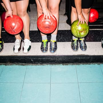 Cover Image for Girls Night Out | Bowl, Laugh & Let Loose!