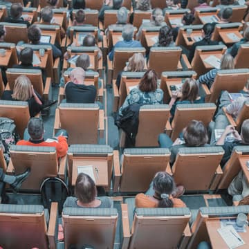 Cover Image for How U.S. Regulatory Changes Affect International Students and Scholars