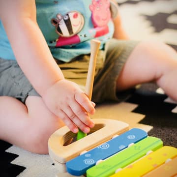 Cover Image for Early Years Connecting Families: Exploring Sensory Play with SENSE