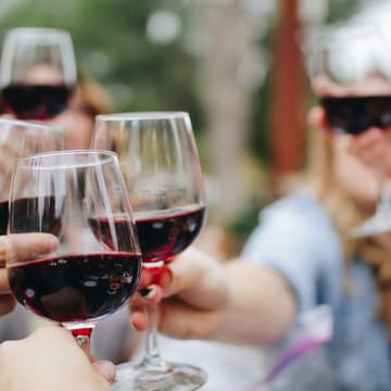 Cover Image for Women Bring the Heat: Wine, Tacos & Hot Sauce