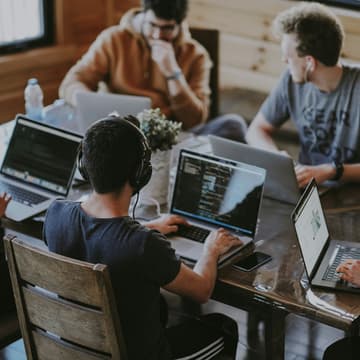 Cover Image for The LA Grind: Founder Co-Working & Free Lunch w/ Polsinelli