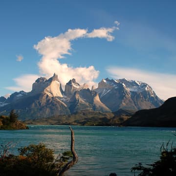 Cover Image for Women Travel Abroad Saturday Call