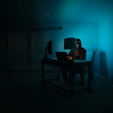 Cover Image for Should We Be Worried When AIs Hack?