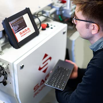 Cover Image for Make every field engineer as good as your best one with AI