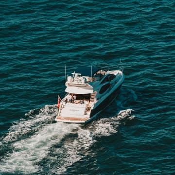 Cover Image for Sunset & Systems: An AI Yacht Evening