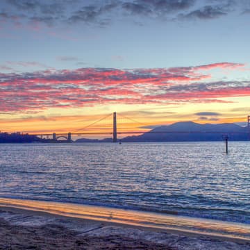 Cover Image for Crissy Field to Golden Gate “Red Dawn” Run / Walk