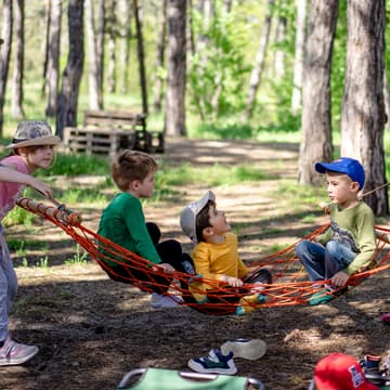 Cover Image for Connecting Families Primary Years: Social Development and Summer Play Ideas