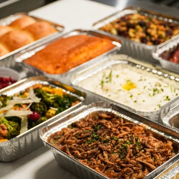 Cover Image for Sunday Food Drive. Al-Amin Youth Partnering With 5th Ward Islamic Center To Feed The Homeless.