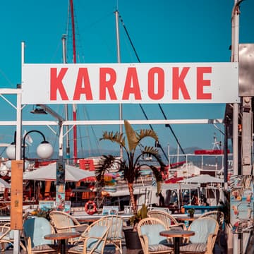 Cover Image for Karaoke Night :) -一人要準備一首新歌發表