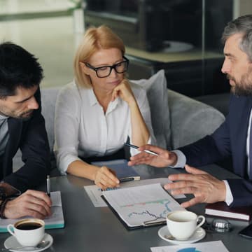 Cover Image for De la Auditoría a la Excelencia: Guía Práctica para Diseñar Planes de Acción de Alto Impacto