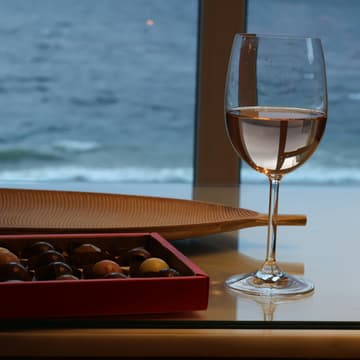 Cover Image for Chocolate and Wine Pairing