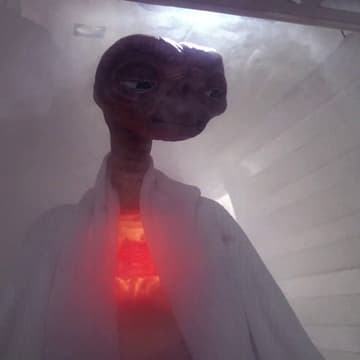 Cover Image for NEVER SEEN ON SCREEN: ET THE EXTRA TERRESTRIAL (1982)