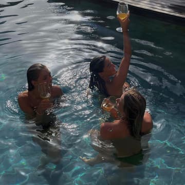 Cover Image for The Girl Code x InterContinental Geneva – Summer in the City - Afterwork Pool Party