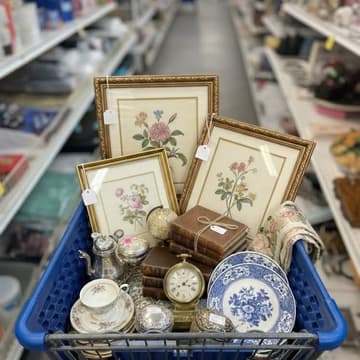 Cover Image for Second Sunday Swap | Merry Thriftmas!
