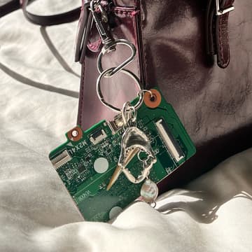 Cover Image for E-Waste Bag Charms with Kashi Saloni