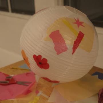 Cover Image for Decoupage Rice Paper Lampshades