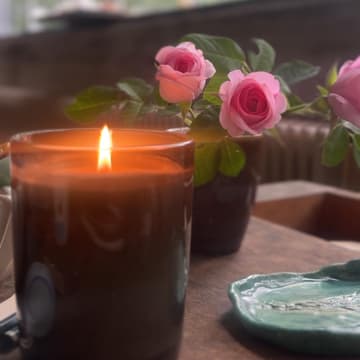 Cover Image for A little light – Wir stellen gemeinsam natürliche Kerzen her
