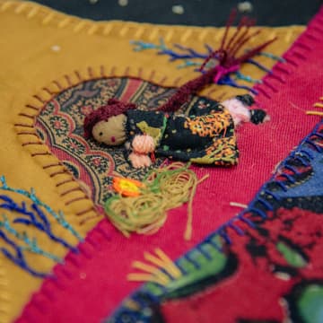 Cover Image for Tejiendo Historias: Taller de Arpilleras