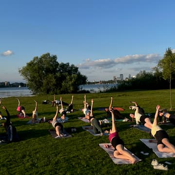 Cover Image for Mothers Day: Pilates At The Lake