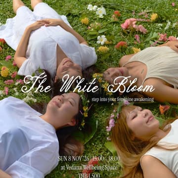 Cover Image for The White Bloom