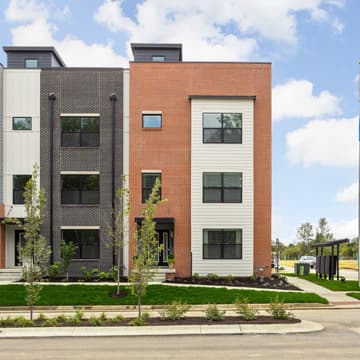 Cover Image for Flora on Spring Mill- Onyx & East (Rooftop In Carmel)