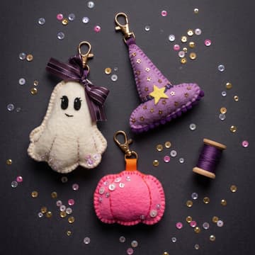 Cover Image for Slow Craft Club MTL : Atelier d'Halloween • Halloween Charm Workshop