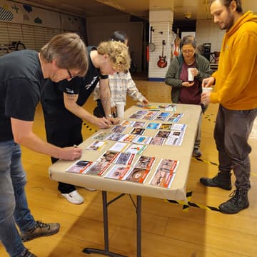 Cover Image for Biodiversity Collage workshop - a game about saving Nature