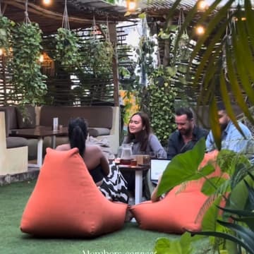 Cover Image for Offline Hangout ๐ต | Tropical Nomad ๐ด๐๏ธโ๏ธ