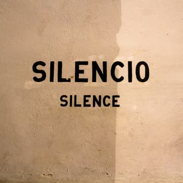 Cover Image for Pssst! A Silent Shared Table Dinner