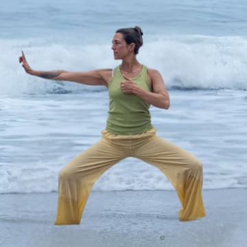 Cover Image for Waves of Release softening into our inner self - A Qi Gong Retreat with Julia