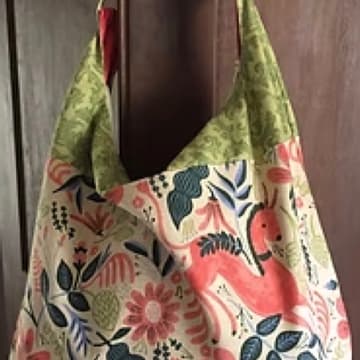 Cover Image for Make a Reversible Slouchy Boho Bag!
