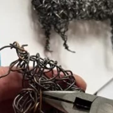Cover Image for Create small wire animal sculptures