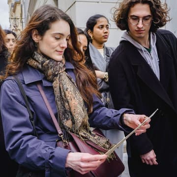 Cover Image for Community-only | Offline Walk & Silent Treasure Hunt in Paris 4th arr.