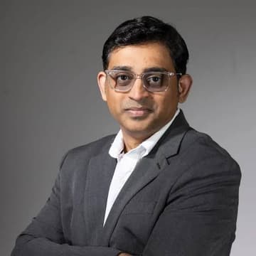 Cover Image for Edge vs. Cloud: Where Does AI Live with Dr. Vinesh Sukumar, Qualcomm VP of AI