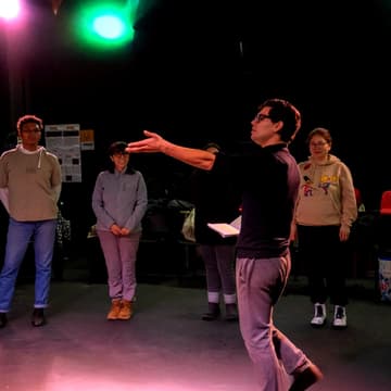 Cover Image for Taller de Teatro para Adultos