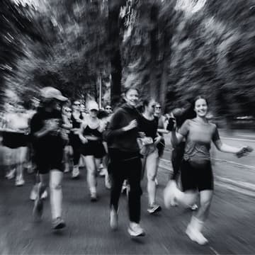 Cover Image for HOT GIRL SUNDAY RUN @La Sentiment