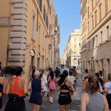 Cover Image for ALO VIA DEL BABUINO: ALO RUNNERS CLUB