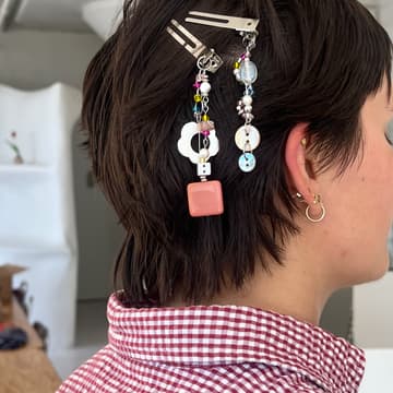 Cover Image for Craft Club: Beaded Barrettes