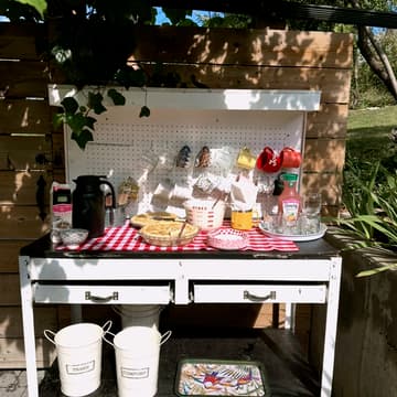 Cover Image for Kelly's Cafe
