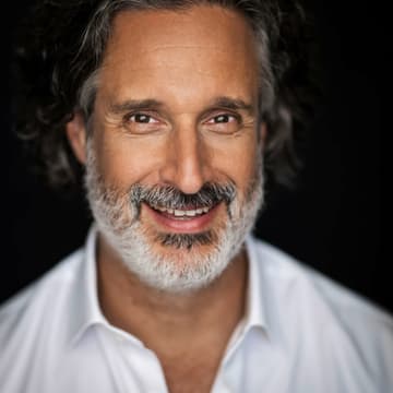Cover Image for Was beginnt wenn wir uns trauen? Online Leseabend mit Dr. Pablo Hagemeyer bei «Zürich liest»