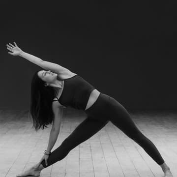 Cover Image for Yoga Vinyasa with Natalie