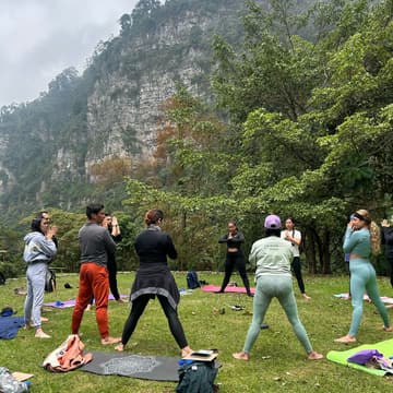 Cover Image for RAICES: Caminata consciente en el Bosque de Niebla