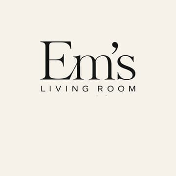 Cover Image for How to Build the Perfect Dubai Wardrobe: Em's Living Room Series with Modora